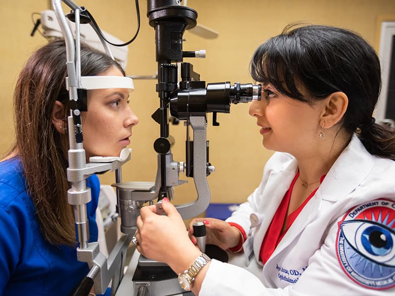 UMMC’s first faculty optometrist provides swift access to eye care