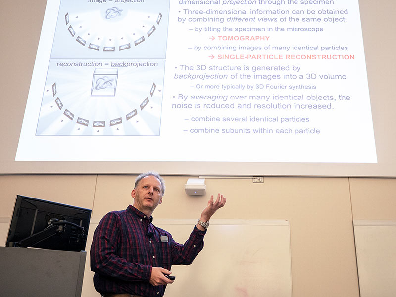 Microbiology meeting embraces more disciplines, young scientists
