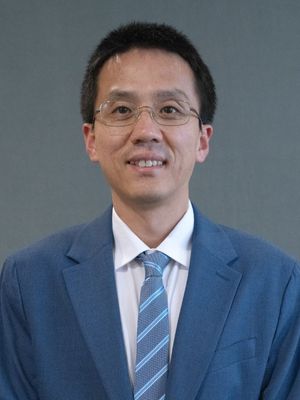 Portrait of Dr. Yonggang Ma
