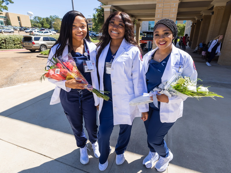 Lab coats symbolize pride, professionalism in SGSHS - University of  Mississippi Medical Center