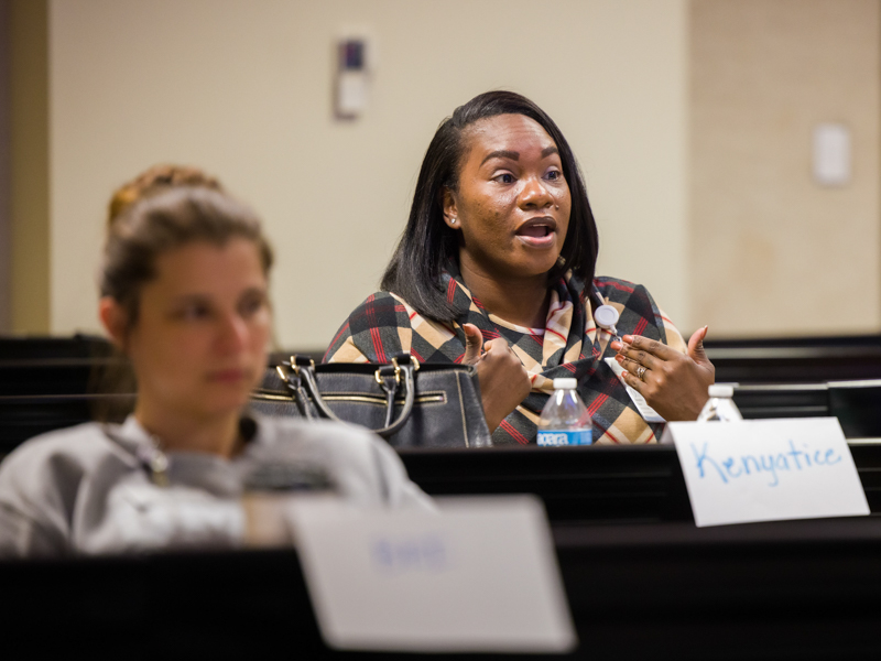 Kenyatice Shaw, an administrative assistant in UMMC's dialysis department, gives input during Communicate with H.E.A.R.T. training. Joe Ellis/ UMMC Communications 