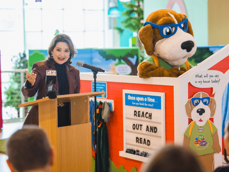 Susan Garrard, president and CEO of the Mississippi Children's Museum, thanks UMMC and its pediatric arm, Children's of Mississippi for collaboration to boost early childhood development through reading. Lindsay McMurtray/ UMMC Communications