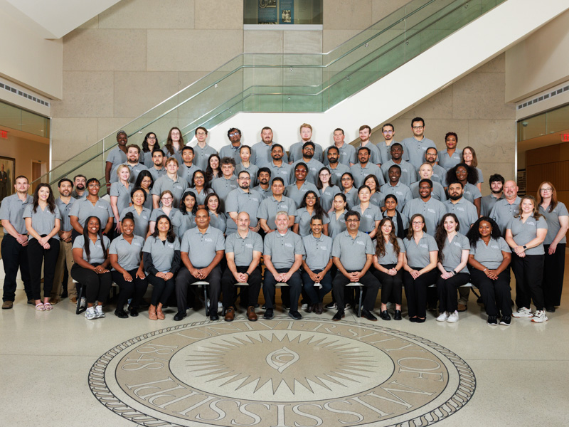 Faculty and staff work collaboratively in the Department of Cell and Molecular Biology to advance discovery from molecules to medicine to transform patient care. Joe Ellis/ UMMC Communications 