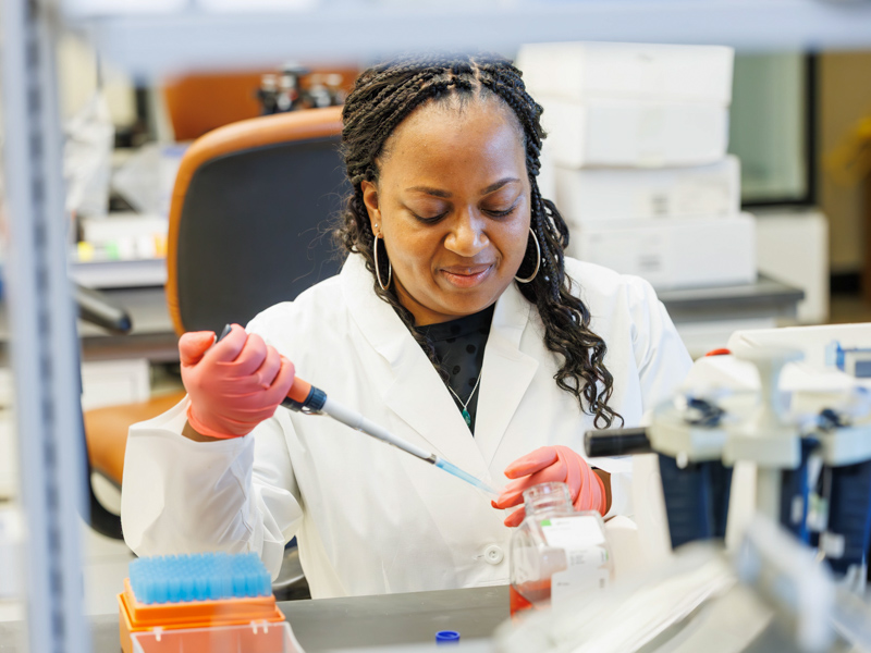 Dr. Jasmine Miller Kleinhenz, assistant professor of population health science, was recently named CCRI Cancer Researcher of the Year.