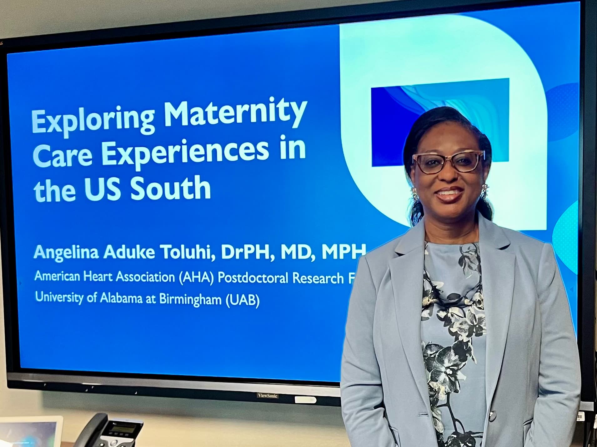 Dr. Angelina Aduke Toluhi presented the CCRI seminar "Exploring Maternity Care Experiences in the U.S. South."
