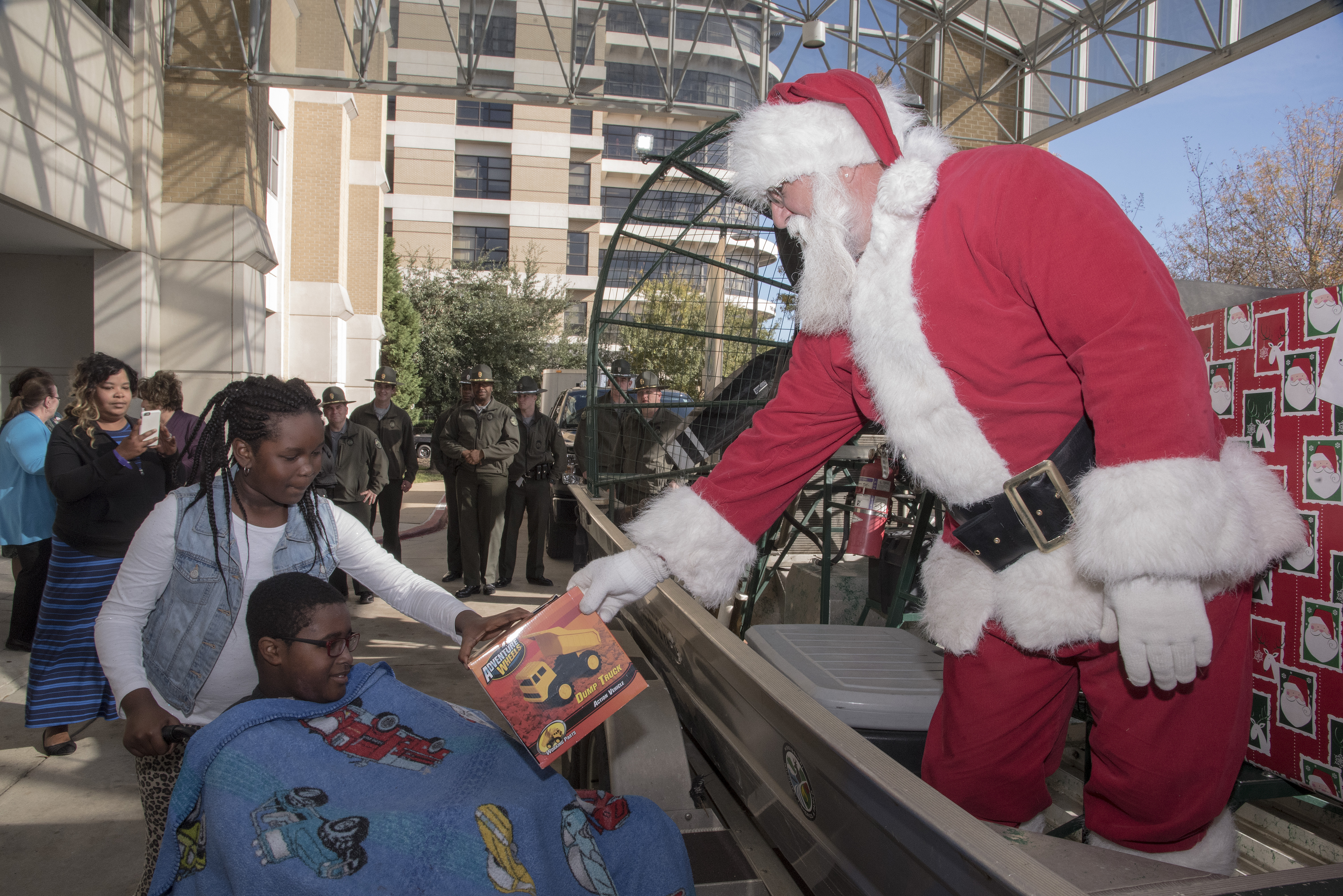 MDWFP officers, Santa wrap up Christmas for Batson