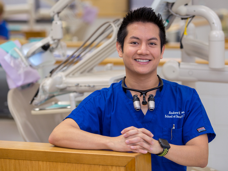 #UMMCGrad18: Dental student defies language barrier to become scholar