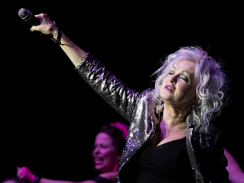 Lauper shows “True Colors” during concert supporting MIND Center