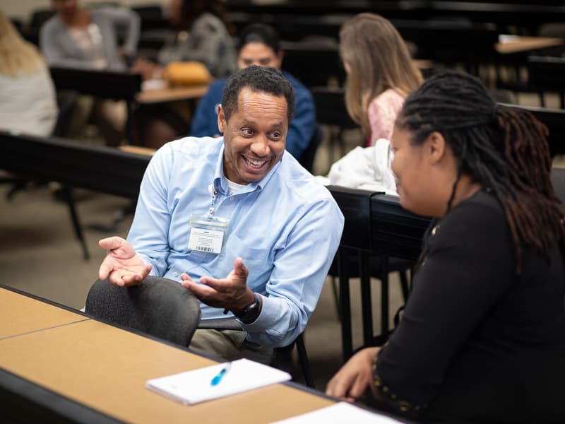 James Butler, a senior end-user computer specialist with DIS, shares his strengths with fellow UMMC employee Kyndall Jones, and administrative assistant in OB-GYN, during an exercise as part of Preparing for Success class.