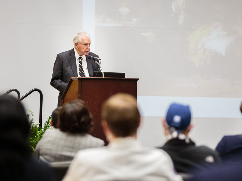 Bennett’s ‘Last Lecture’ gives final word on caring physician