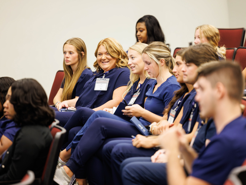 Students in the School of Health Related Professions' Radiologic Sciences program ask questions during orientation. Melanie Thortis/ UMMC Communications 