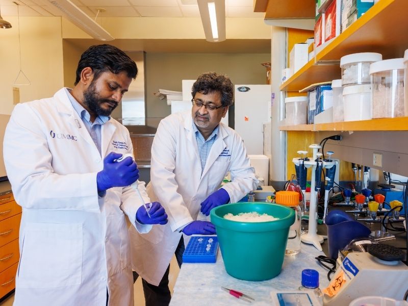 Dr. Ajay Singh, professor of cell and molecular biology and associate director of basic and translational research at CCRI, and Dr. Shashi Anand, instructor, are testing the biochemical changes that occur in cancer cells when exposed to different types of growth environments.